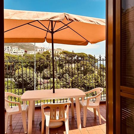 La Casa Gialla Vietri Bagian luar foto